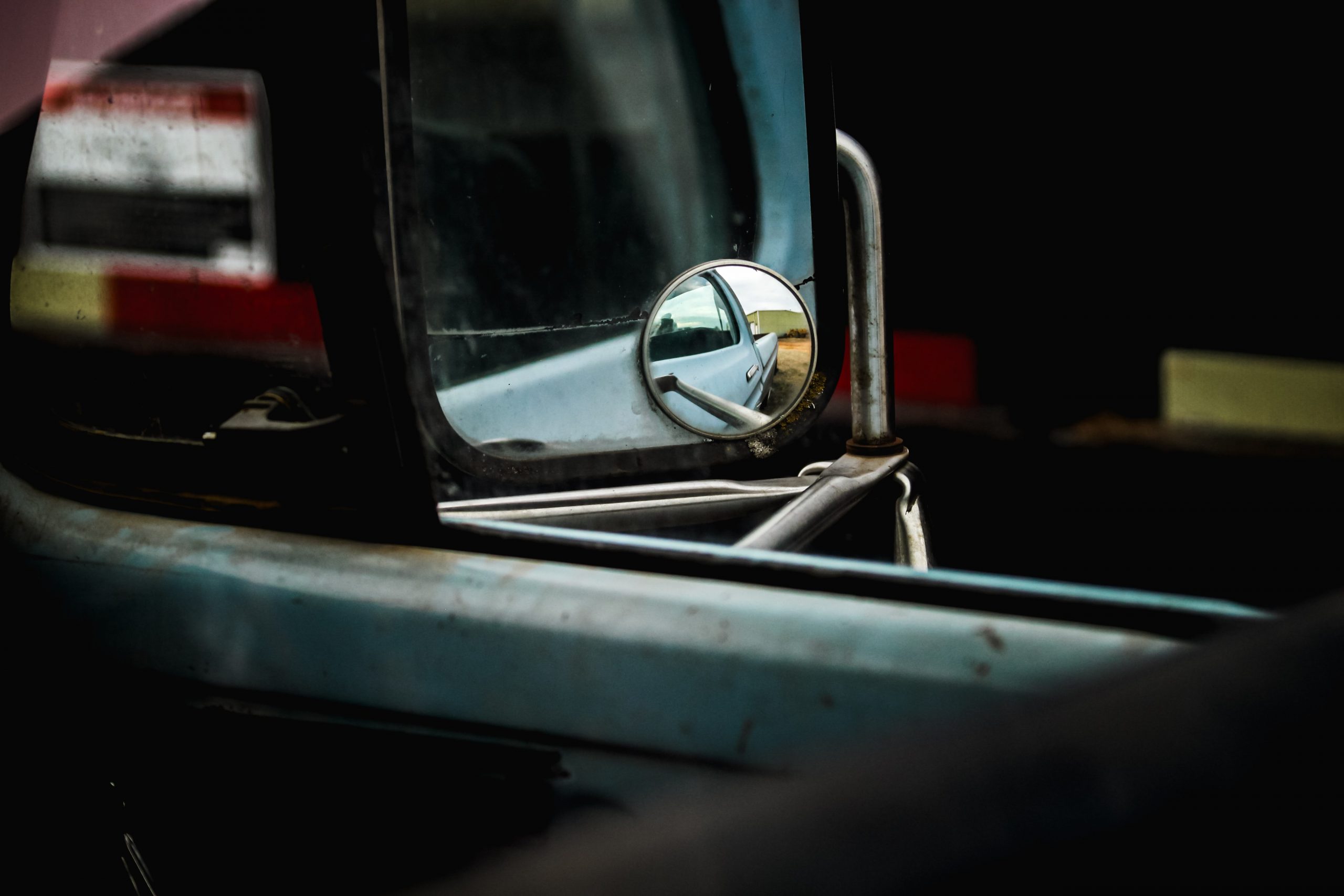 truck rear veiw mirror