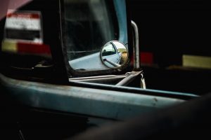 truck rear veiw mirror